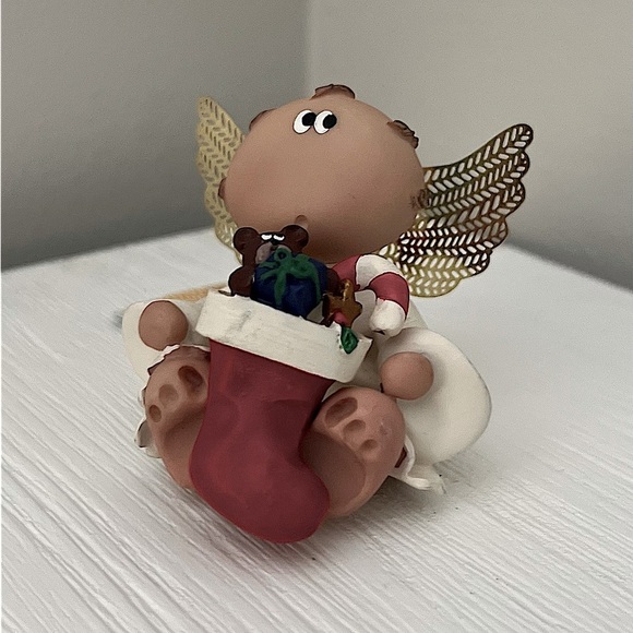 🎄 Angel Cheeks Christmas Figurines – Set of 5 🎁 - Picture 4 of 9